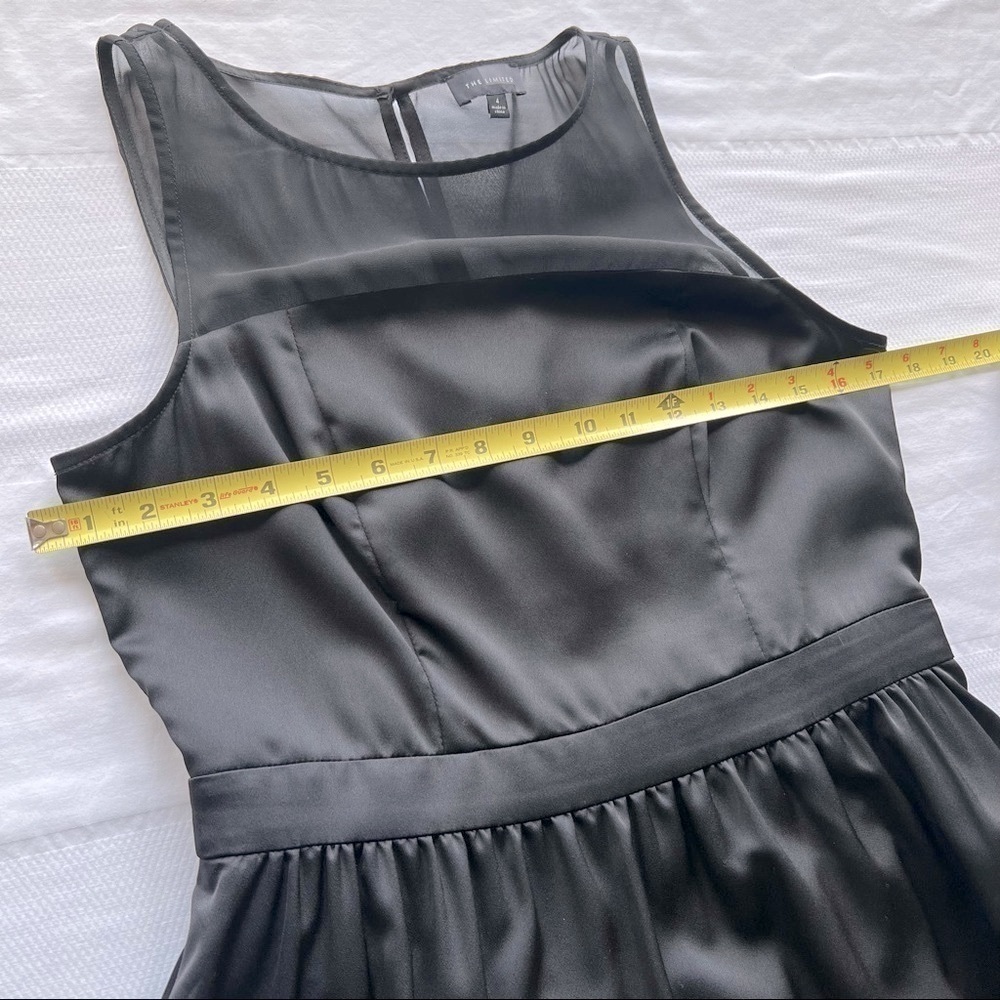 The Limited Maxi Satin and Sheer Dress in Black Color Size 4 - Picture 5 of 12